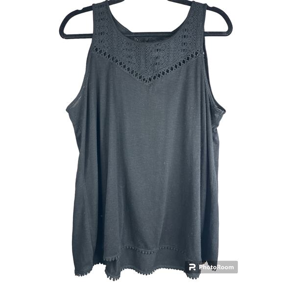 Torrid Black Sleeveless Scalloped Hem Scoop Neck Keyhole Detail Tank Top Size 0X - Picture 1 of 8